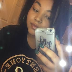 Meet your Posher, Natalia